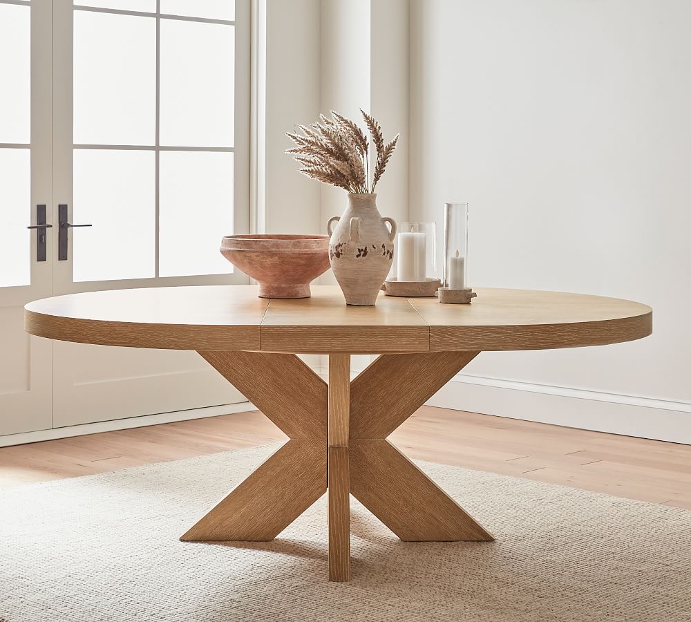 Modern Farmhouse Round Pedestal Extending Dining Table: Elevate Your Dining Space